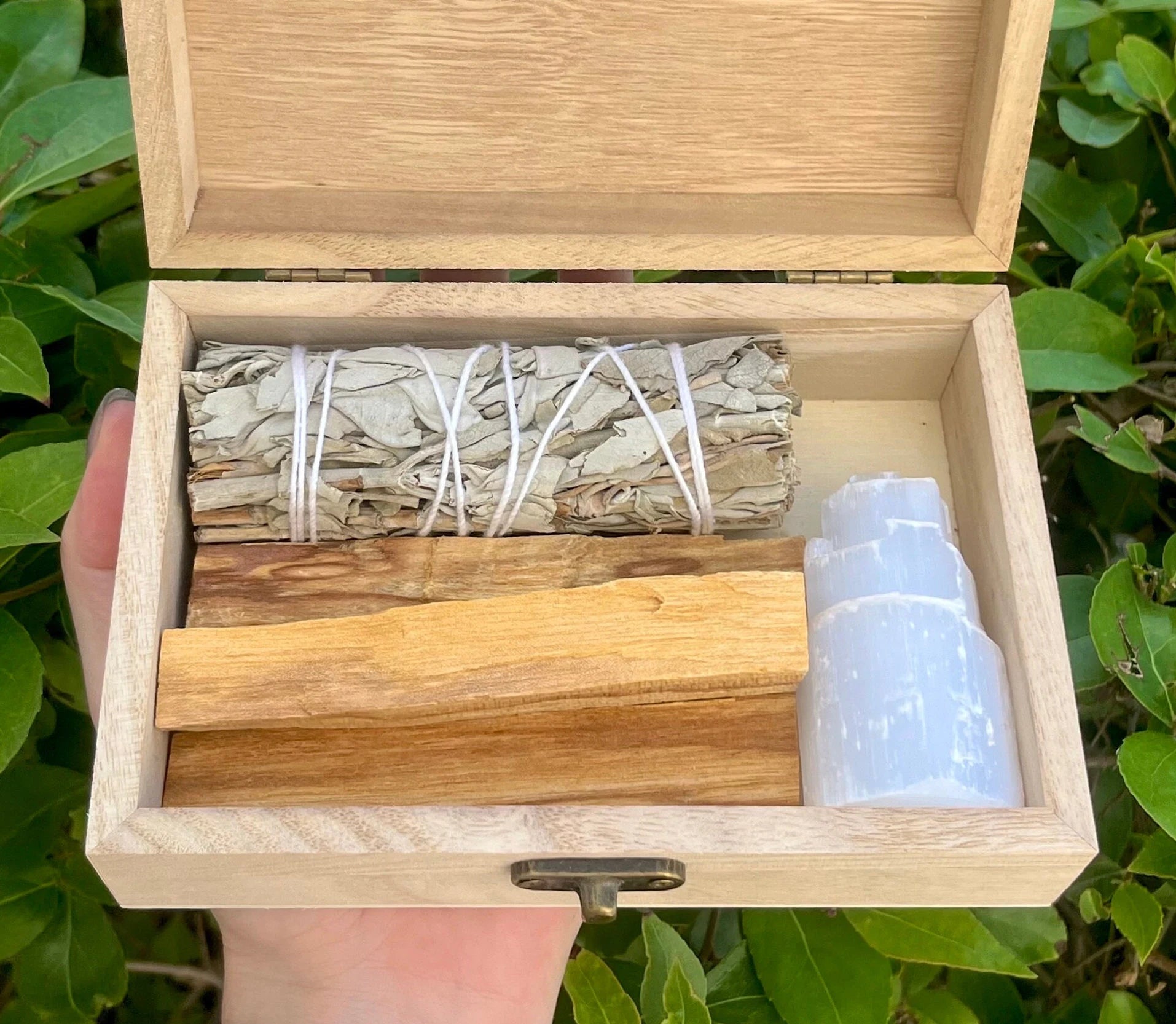 Home Cleansing Kit with Sage, Palo Santo, Selenite, House Warming Gift Kit, Protection & Cleansing, Reiki, Meditation, Energy Cleansing,